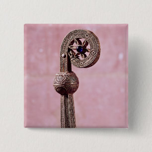 Crozier of St. Robert, c.1100 Vierkante Button 5,1 Cm
