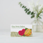 Cru mignon clignant de l'oeil la carte orange de (Debout devant)