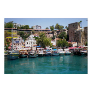 Cruiseschepen nabij de haven van Antalya Perfect Poster