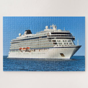 Cruiseschip komt de vaargeul binnen legpuzzel