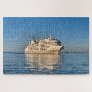 Cruiseschip vroege ochtend, buitenhaven legpuzzel