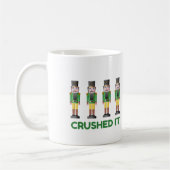 Crush It Nutcracker Funny kerstkoffie Mok (Links)