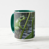 Crystal Clarity: Green Glass Frog op River Reeds Mok (Voorkant links)