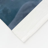 Crystal Ice Whale in Enchanted Frozen Cavern Fleece Deken (Hoek)