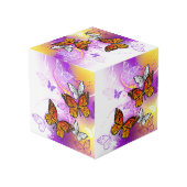 Cube Photo Papillons Monarque sur Arrière - plan pourpre (Angle arrière)