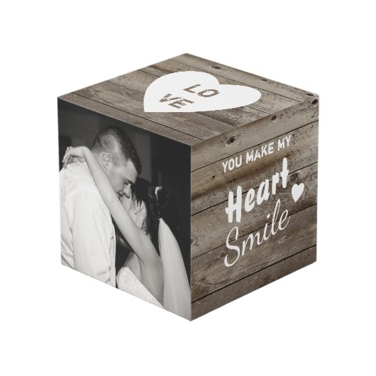 Cube Photo Personnalisé en bois brun rustique (Angle devant)
