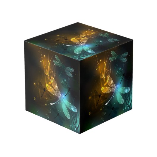 Cube Photo Vol de libellule verte lumineuse (Angle devant)