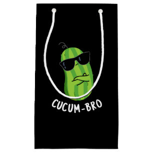 Cucum-bro Funny Veggie Cucumber Pun Dark BG Klein Cadeauzakje