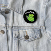 Cucumbird Funny Veggie Cucumber Pun Dark BG Ronde Button 5,7 Cm (In situ)