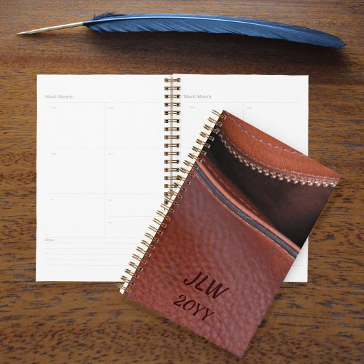 Cuir synthétique marron dézippé avec initiales