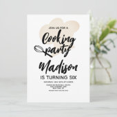 Cuisine Chef Baker Invitation de fête d'anniversai (Debout devant)