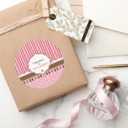 Cupcake bakkerij roze poladots ronde sticker (Geschenken)