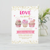 Cupcake Love is Sweed Bridal Shower Invitation (Debout devant)