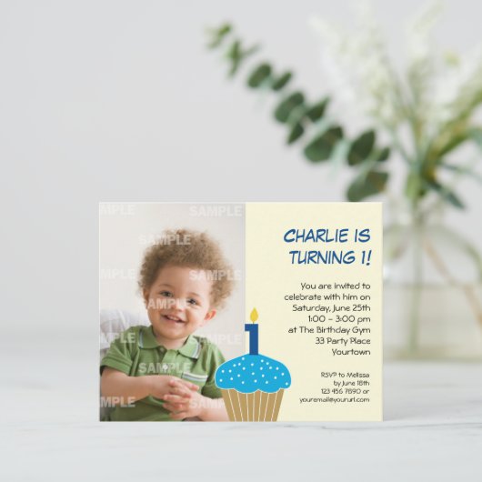 Cupcake sucré 1er anniversaire Invitation (Debout devant)