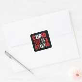 Cupid is Stupid Vierkante Sticker (Envelop)