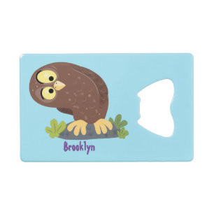 Curieux et drôle dessin animé de chouette brune