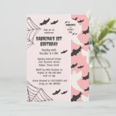 Curieux rose un Halloween Invitation anniversaire (Debout devant)