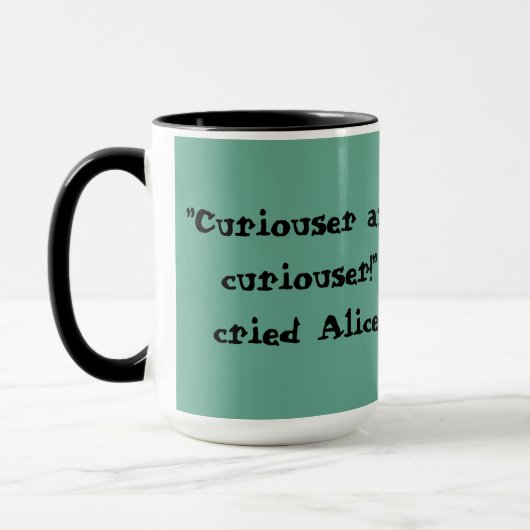 Curiouser en Curiouser mok (Links)