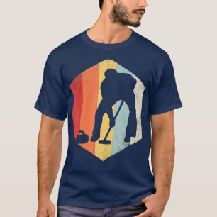 Curling Speler Retro Noodlijdende Sport Lover T-shirt