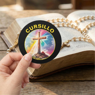 Cursillo Houten Kruis Met Regenboog en Wolken Ronde Sticker