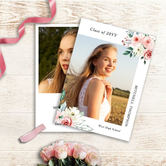 Custom 2 foto Blush Bloemen Afstuderen Uitnodiging