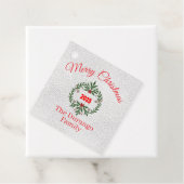 Custom Christmas Festive Floral Wreath Square Bedankjes Labels (In situ)