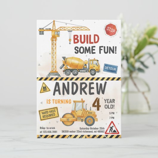 Custom Construction Birthday Invitations (Debout devant)
