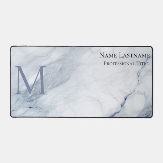 Custom Elegant Monogram Lichtblauw Marmer Bureaumat (Voorkant)