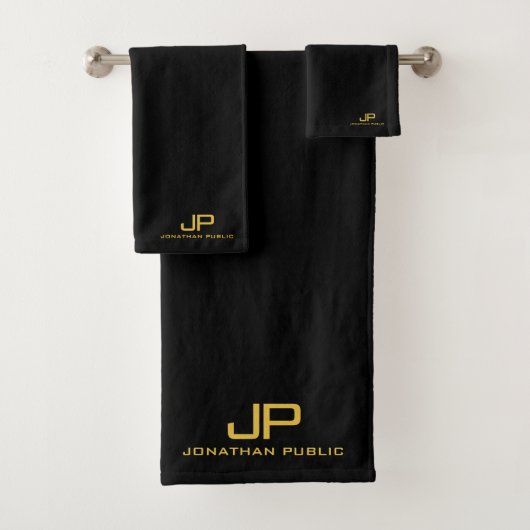 Custom Gold Initiaal Monogram Naam Zwart Sjabloon Bad Handdoek (Insitu)