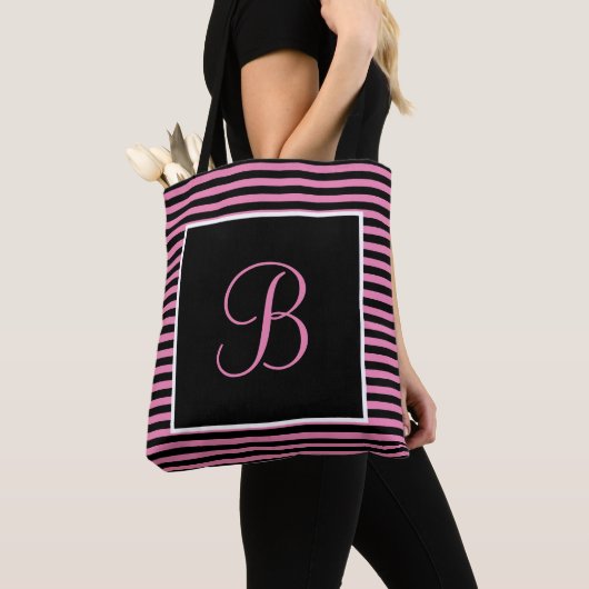 Custom Groot Initiaal Roze en Zwart Gestreept Draagtas (Dichtbij)