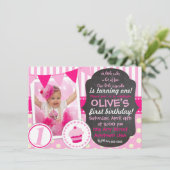 Custom Little cupcake 1er invitation anniversaire (Debout devant)