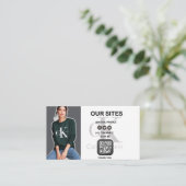 custom Minimal Business Card with QR Code – Modern Visitekaartje (Staand voorkant)