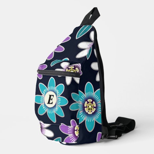 Custom Monogram Passion Flower Floral Sling Bag (Rechterhoek)