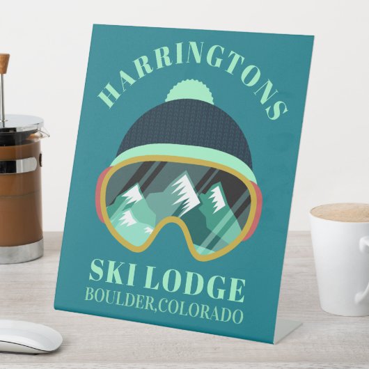 Custom Name & Location Ski Mask Reclamebord Met Voetstuk (Insitu)