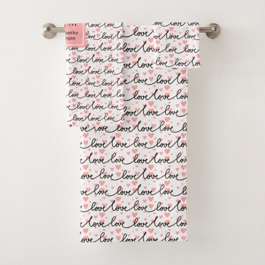 Custom Name Love Text Bath Towel Valentine Gift (En situation)