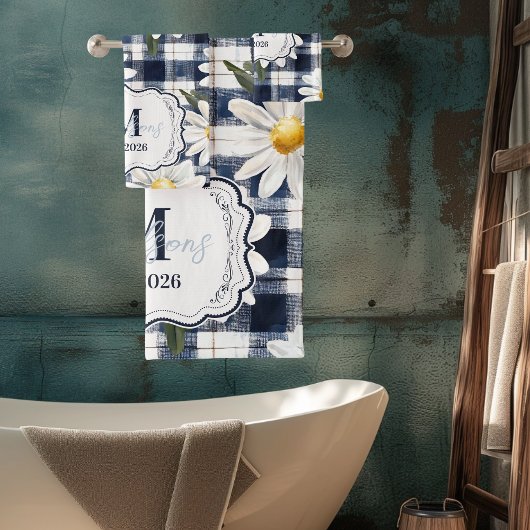Custom Navy Gingham Daisy Monogram Bad Handdoek