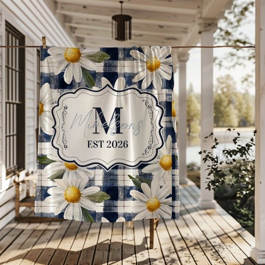 Custom Navy Gingham Daisy Monogram Fleece Deken