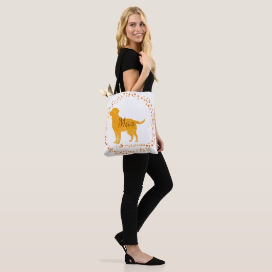 Custom pastel orange Labrador Retriever tote bag (Op model)