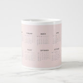Custom Pastel Roze 2025 Kalender met Uw Logo Extra Grote Beker (Voorkant)