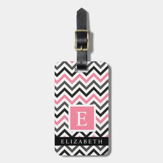 Custom Roze Wit Zwart Grijs Chevron Patroon Bagagelabel (Voorkant verticaal)