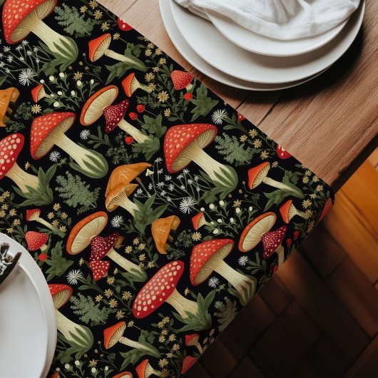 Custom Rustic Table Runner Mushrooms & Moss Art Lange Tafelloper