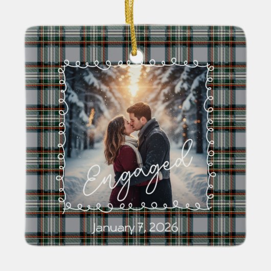 Custom Winter Engagement Photo Card with Tartan Keramisch Ornament (Voorkant)