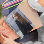 Custom Women Photo l Elegant Clean Weekly Personne<br><div class="desc">Découvrez l'élégance dans l'organisation avec notre planificateur hebdomadaire Monogrammé 2024 avec photo Femmes. Ce planificateur vous offre sophistication et personnalisation,  offrant une approche organisée et raffinée à vos plans hebdomadaires avec espace pour une photo personnalisée.</div>