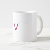 Customised letter V mug (Devant droit)
