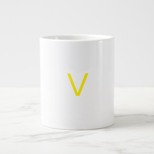 Customised letter V mug Extra Grote Beker (Voorkant)