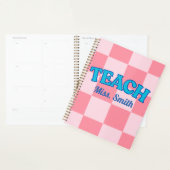 Customizable Blue and PinCheckered Teacher Planner (Devant avec enveloppe)