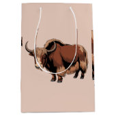 Cute & adorable brown Yak  Medium Cadeauzakje (Voorkant)