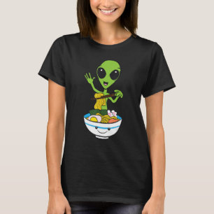 Cute Alien Eating Ramen Noodles Ufo Alien T-shirt