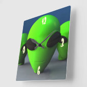 Cute Alien Head Vierkante Klok (Hoek)