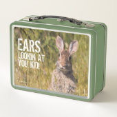 Cute and Curious Eastern Cottontail Rabbit (Achterkant)